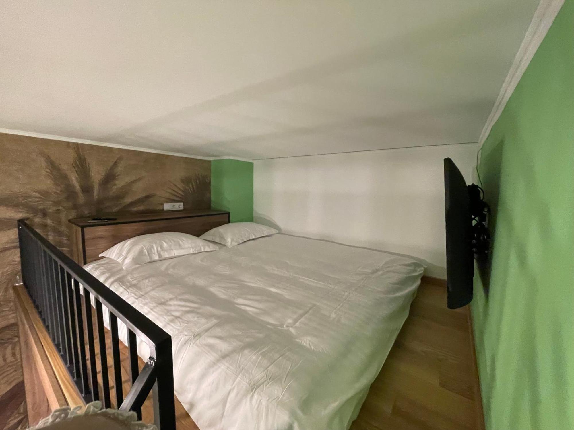 Central Apartment With 2 Bedrooms And 2 Bathrooms Oradea Extérieur photo